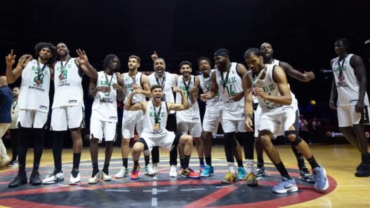 Alahli SC écrit l’histoire : premier club africain médaillé à la FIBA 2025 9 68d093416556007c0ebe3f9e ALA HERO